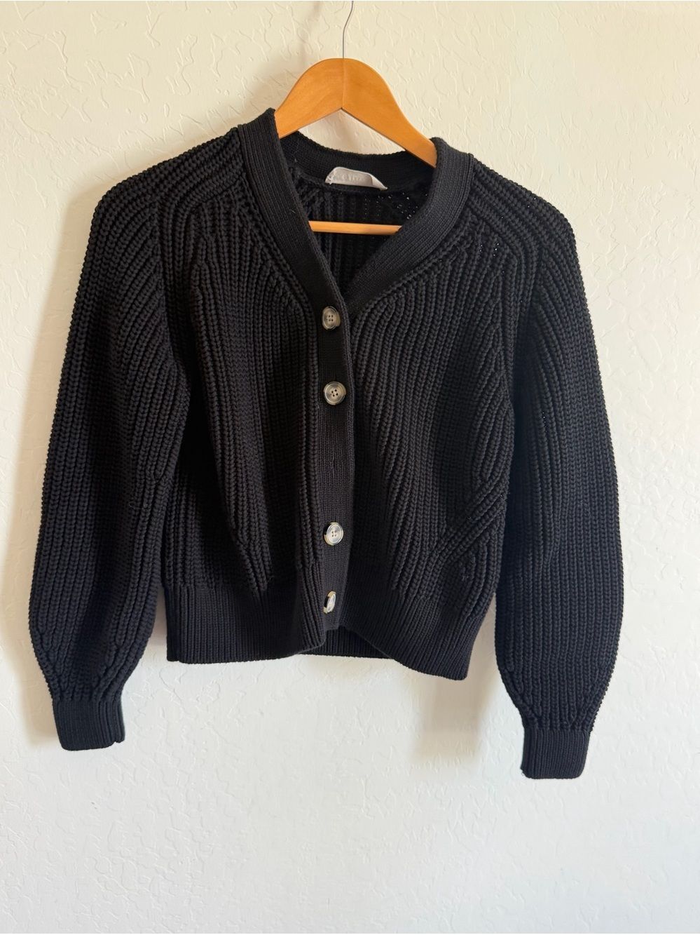 Everlane Black Chunky Knit Button-Front Sweater Cardigan M